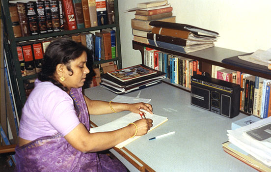 Smt. Veenapani Jha, President of the Draupadi Devi-Gopi Kant Jha Charitable Trust at ‘Veenapani Bhawan’, Laxmipur- Balbhadrapur, Laheriasarai (Bihar)